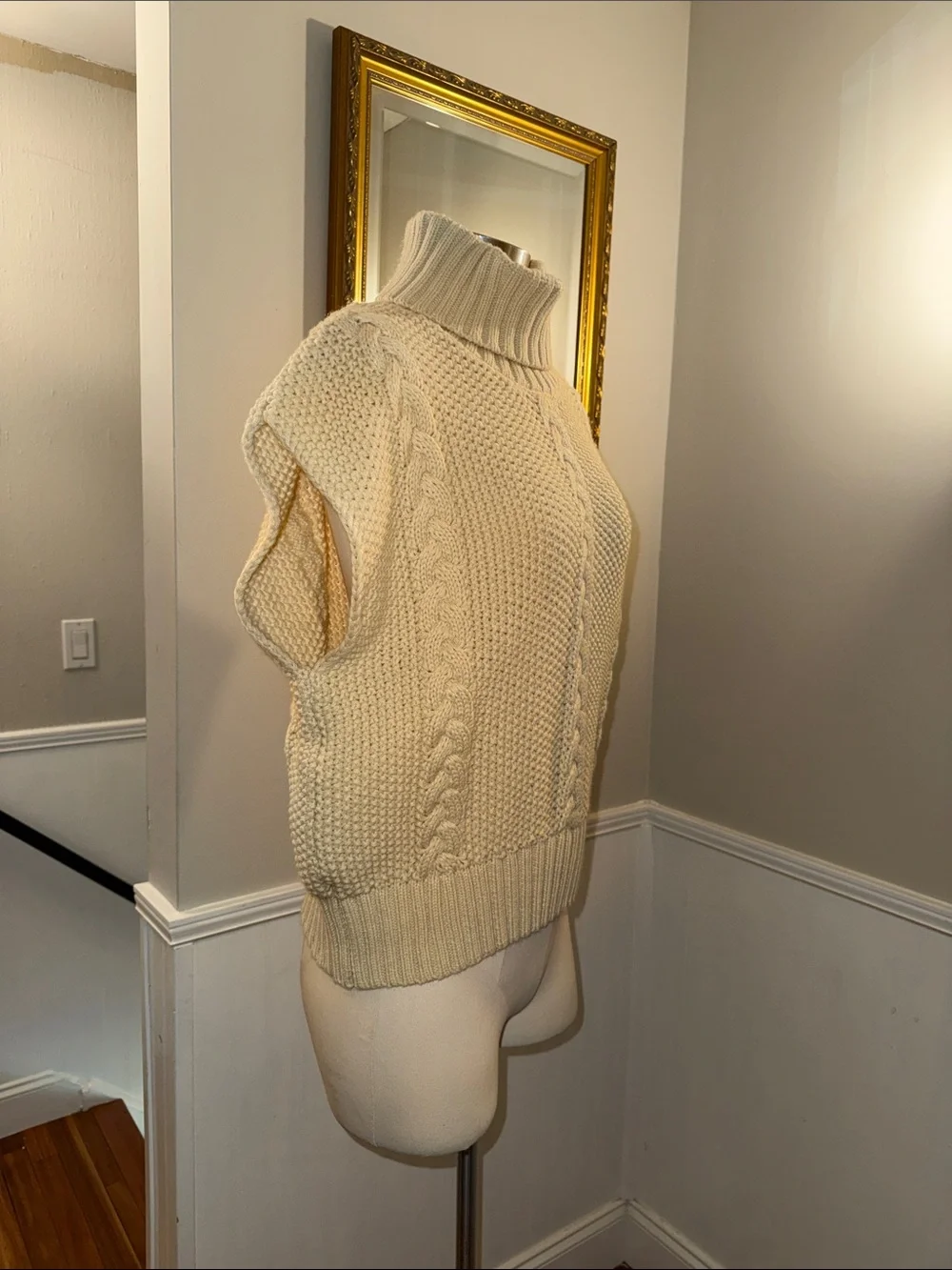 Callahan Cream Sleeveless Turtleneck Knit Sweater - Women's. Medium l. Like new.